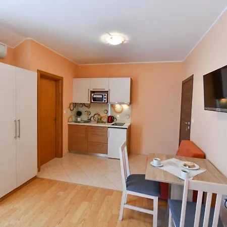Gostinjska kuća Miranda Vodice