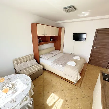 Miranda Gostinjska kuća Vodice
