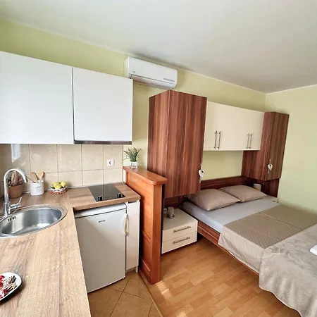Gostinjska kuća Miranda 4*