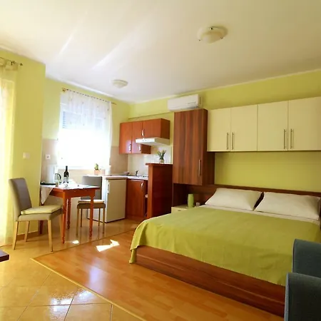 Gostinjska kuća Miranda